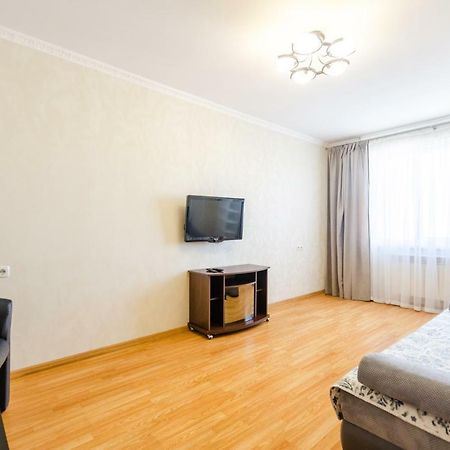 Artal Apartment On Obolonskaya Square 3 キエフ エクステリア 写真