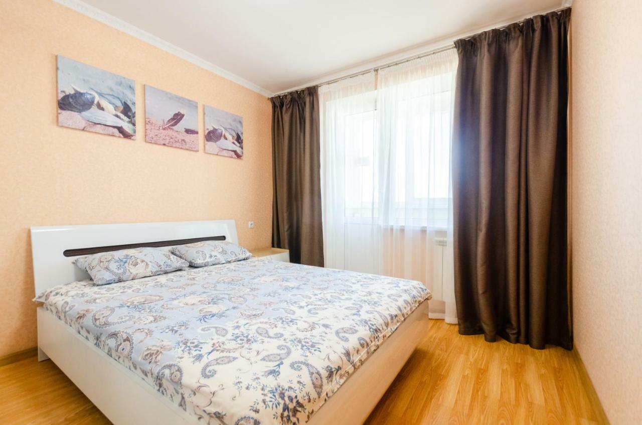 Artal Apartment On Obolonskaya Square 3 キエフ エクステリア 写真