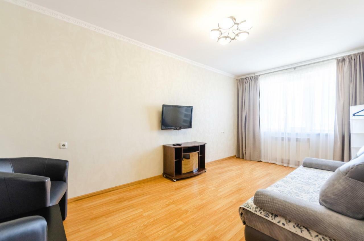 Artal Apartment On Obolonskaya Square 3 キエフ エクステリア 写真